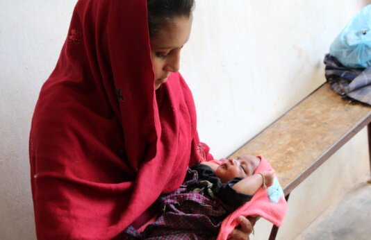 mom_and_new_baby