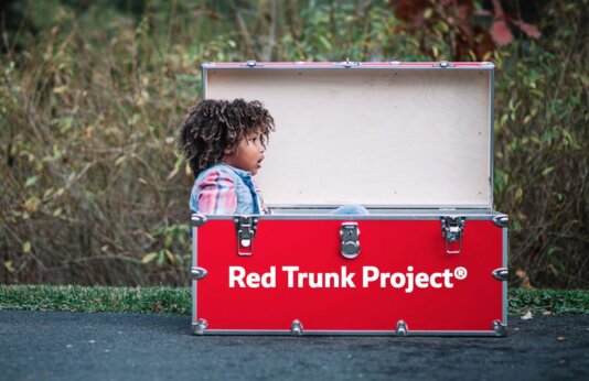 red trunk red trunk