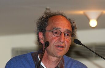 Dogan_Akhanli