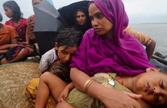 15792_rohingya_boat_1_460x230