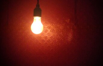 lightbulb_red