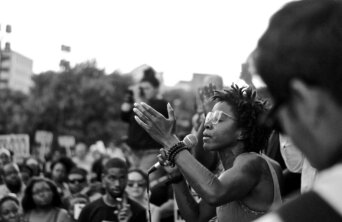 28451940486_2799241589_b