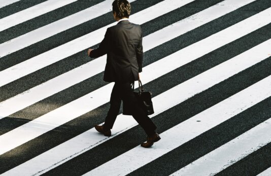 ryoji-iwata-wUZjnOv7t0g-unsplash